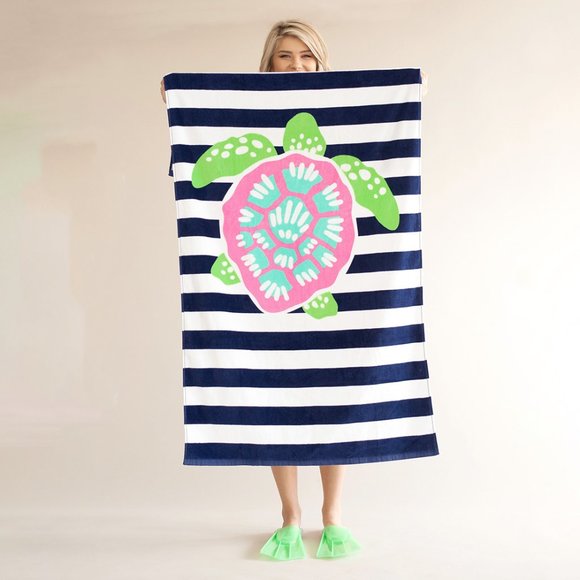 **NWT** Turtle Print Beach Towel - Picture 2 of 5